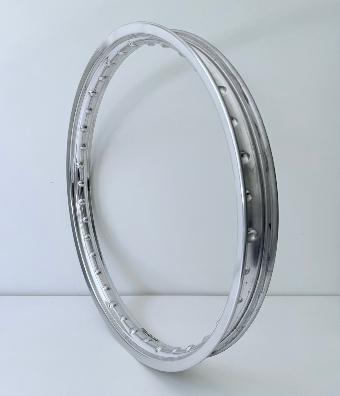 YAMAHA XT250 1.60x21" Aluminium Rim, Silver, unbored (SanRemo) YAMAHA XT250 1.60x21" Aluminium Rim, Silver, unbored (SanRemo)