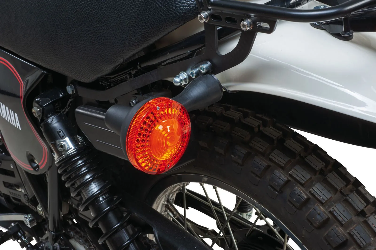 YAMAHA XT500 Indicator Bracket for OEM Indicators, replaces indicator brackets 22301/28293 or 50286 when luggage rack item 60084(S)/60085(S) is fitted, 1 pair