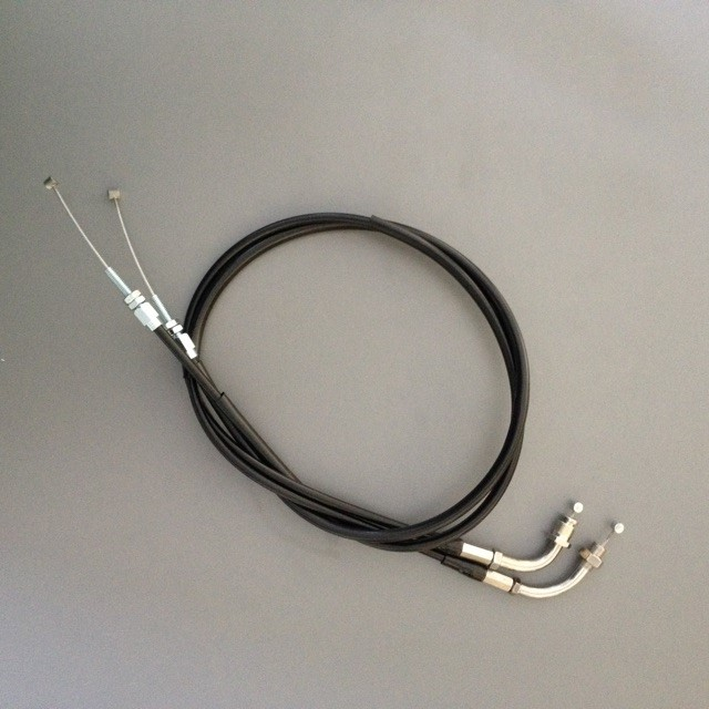 Push Pull Throttle Cables, YAMAHA SR400, SR500, TT500, XT500. The pull cable has a 10mm thread and the return 12mm.