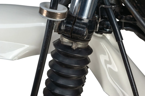 Front Fender Adapter Set, for mounting the XT600 fender from 1987-89 on the XT250 (for compatible fenders, see item 50783-XXX)