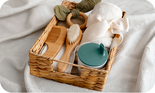 Regalo de farmacia cesta personalizada con productos esenciales para bebé