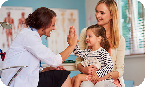 Productos y consejo farmacéutico para el cuidado y salud de bebés y niños