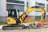 Hybrid Construction Equipment: Hydraulic Pumps, Energy Storage, Fuel Cells, and Electric Drives