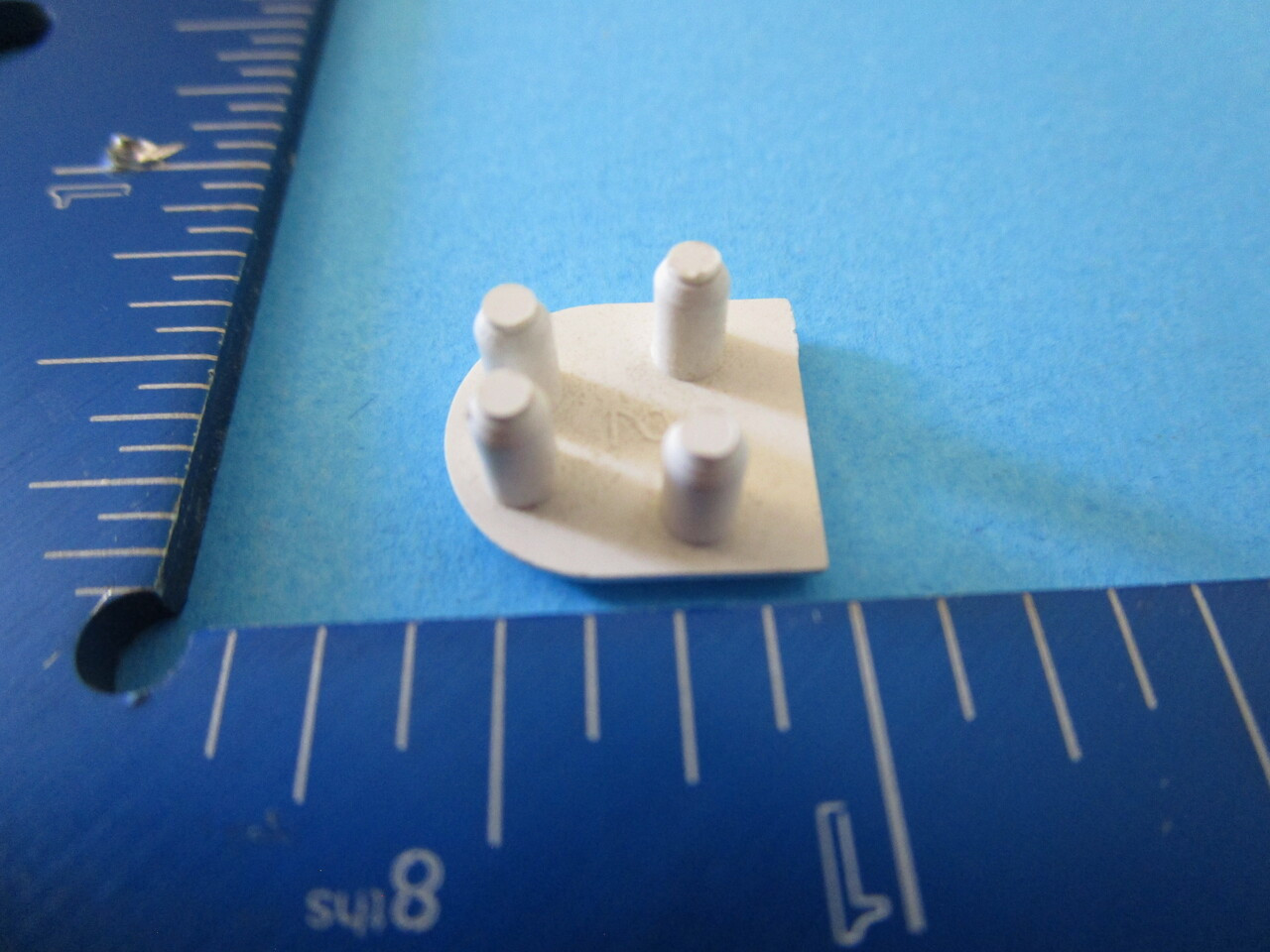 Tilt Bar End Cap 08