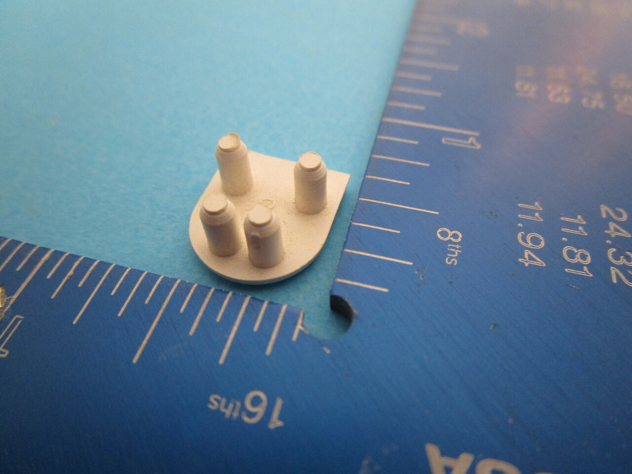Tilt Bar End Cap 08