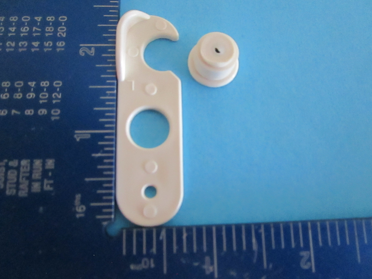 Mounting Flange and Catch Hub -Left