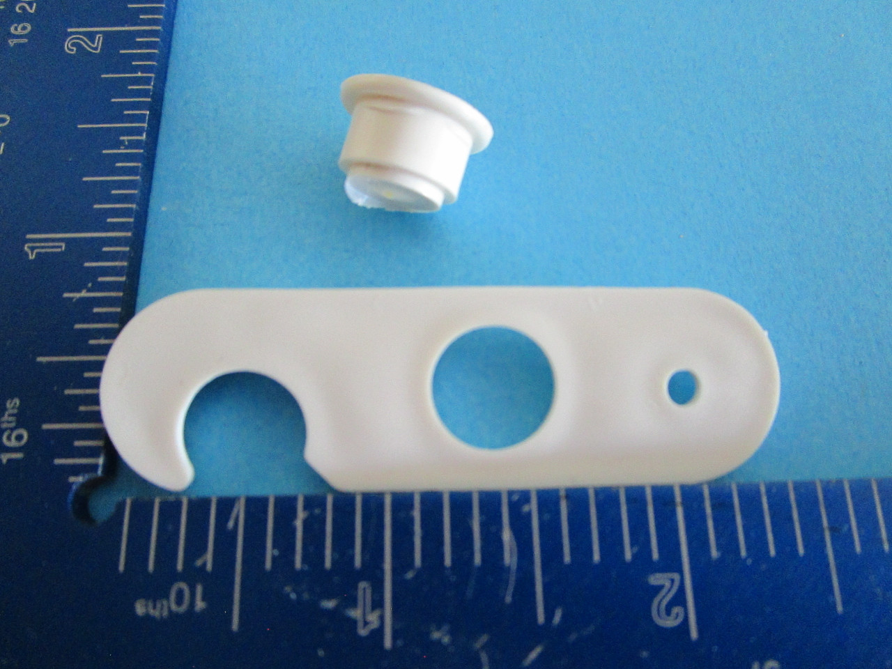 Mounting Flange and Catch Hub -Left