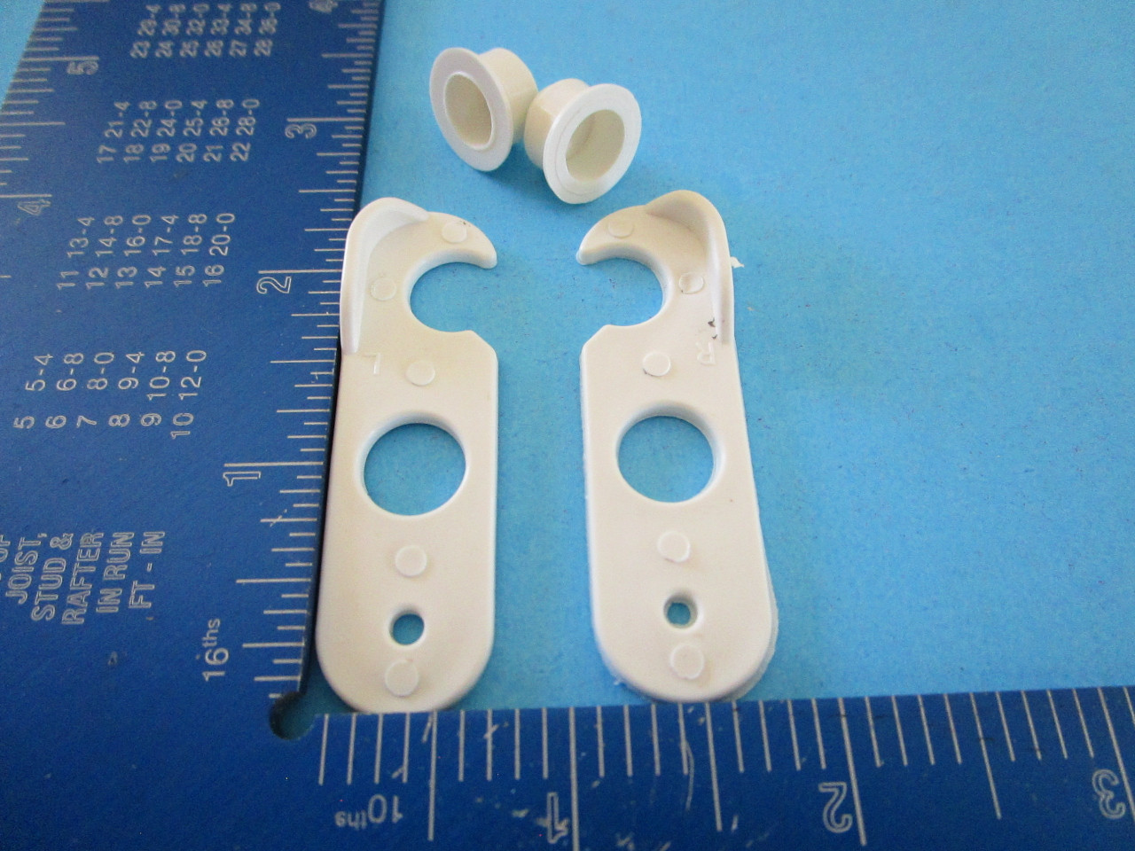 Mounting Flange and Catch Hub Left and Right