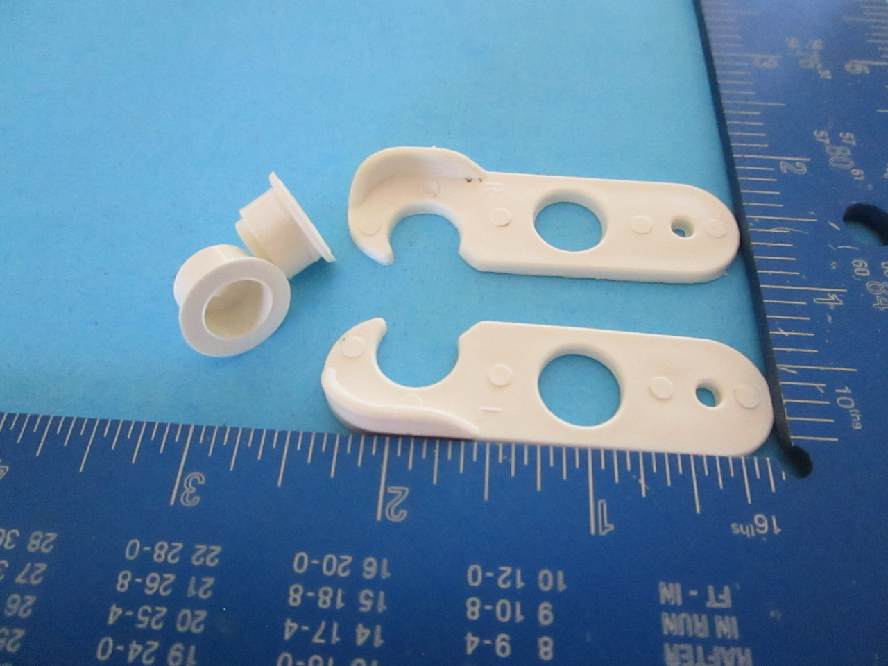 Mounting Flange and Catch Hub Left and Right