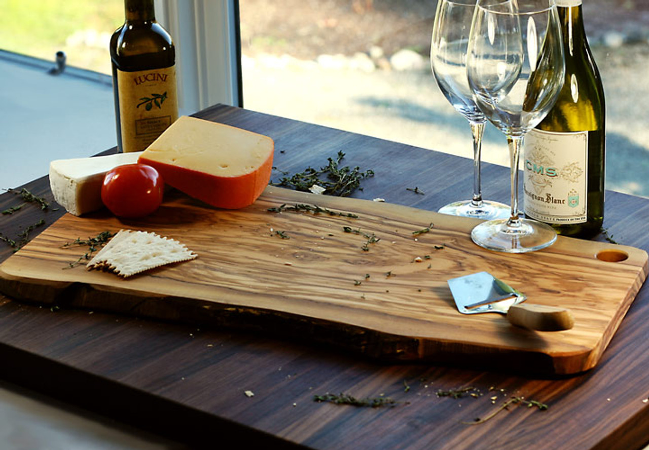 Montolivo Olive Wood Cutting Board 16 x 8 x 0.75