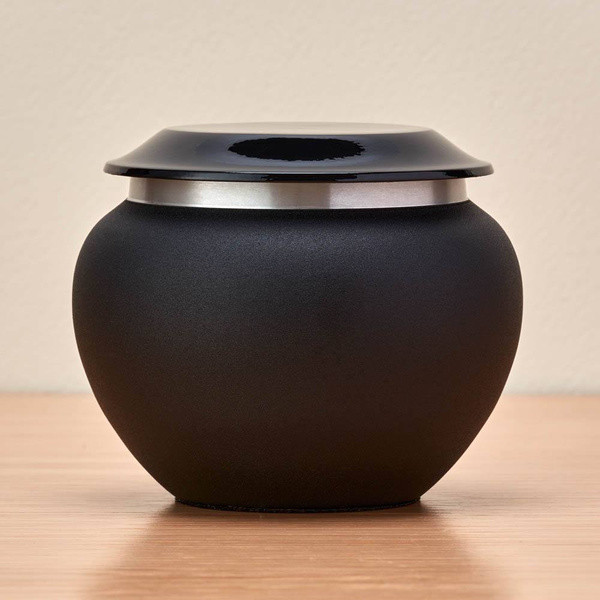 Pagoda Onyx Pet Urn - Extra Small