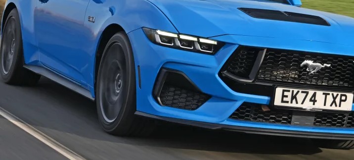 Blue Ford Mustang GT-10