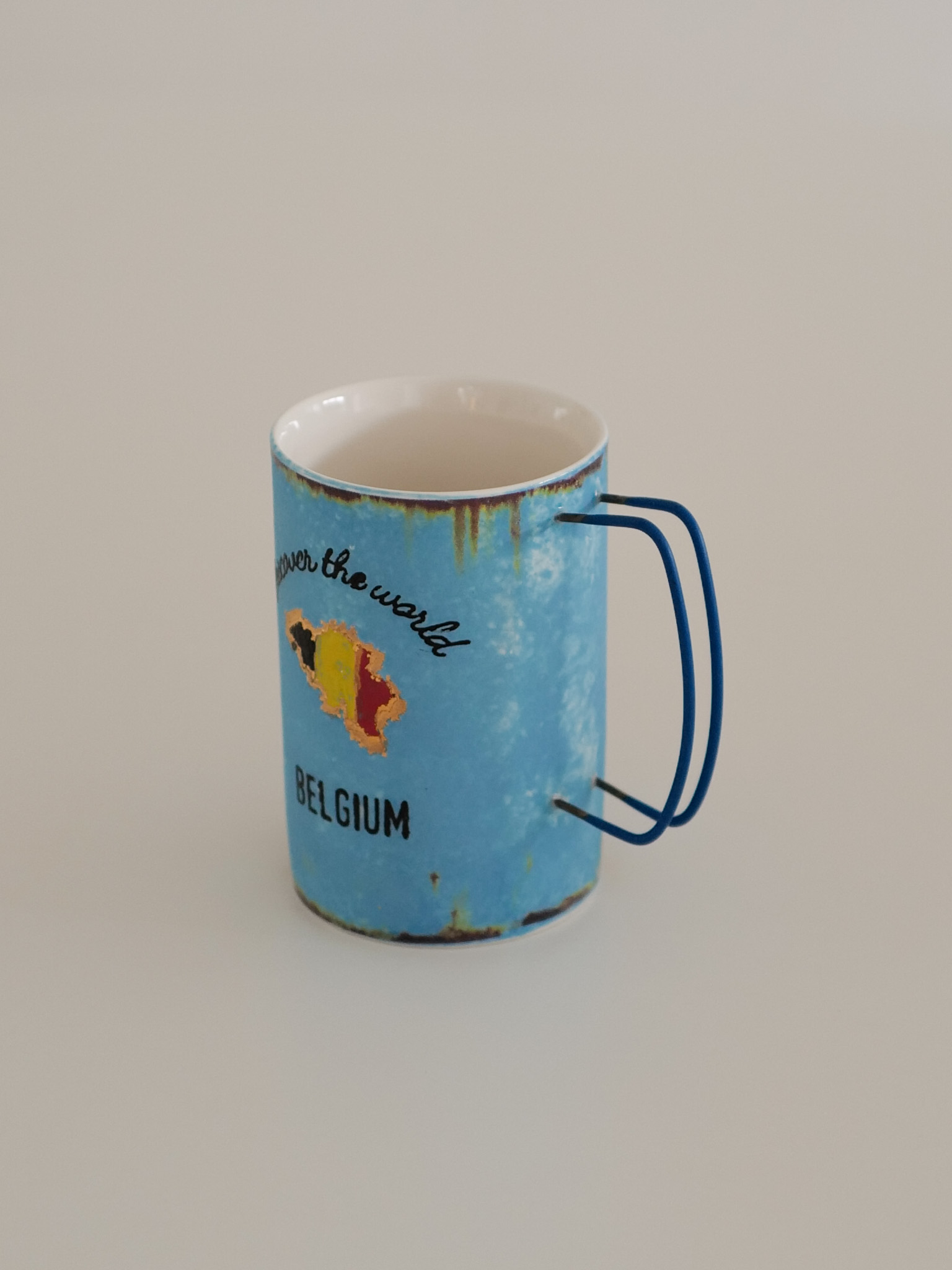 RETRO BEGIUM MUG