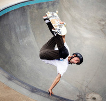 S1 Skateboard Helmet Peter Hewitt Invert