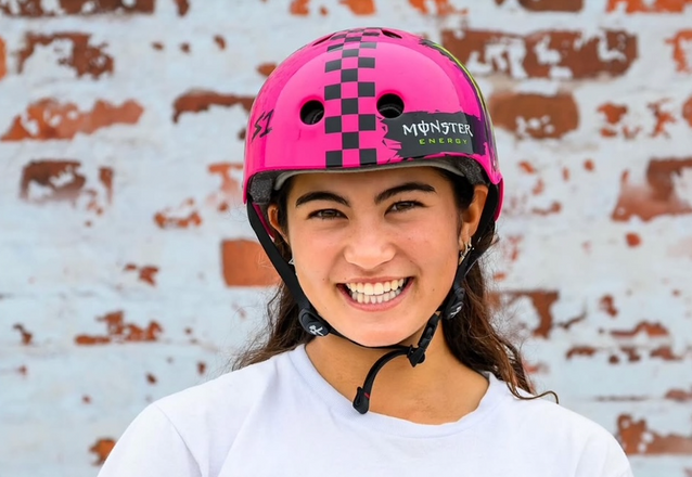 Arisa Trew / S1 Lifer Helmet