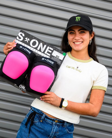 Arisa Trew / S1 Lifer Helmet & S1 Pro Knee Pads