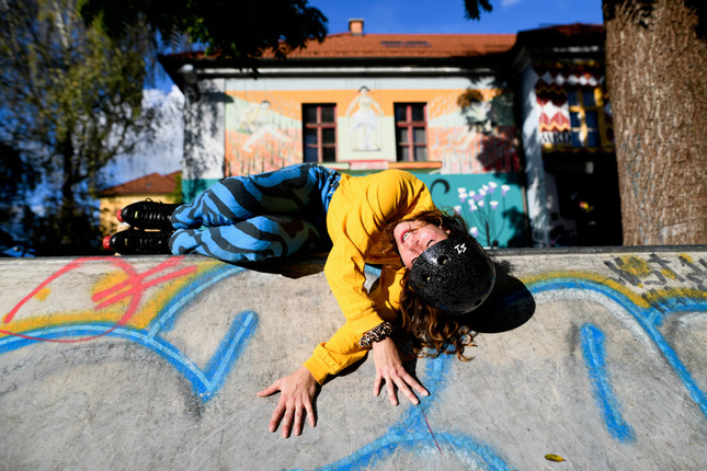 ​FUNISHMENT - Katja Djukic "@KATESKATESS" First Street Roller Skating Part