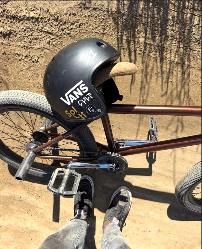Dakota Roche / S1 Retro Lifer Helmet