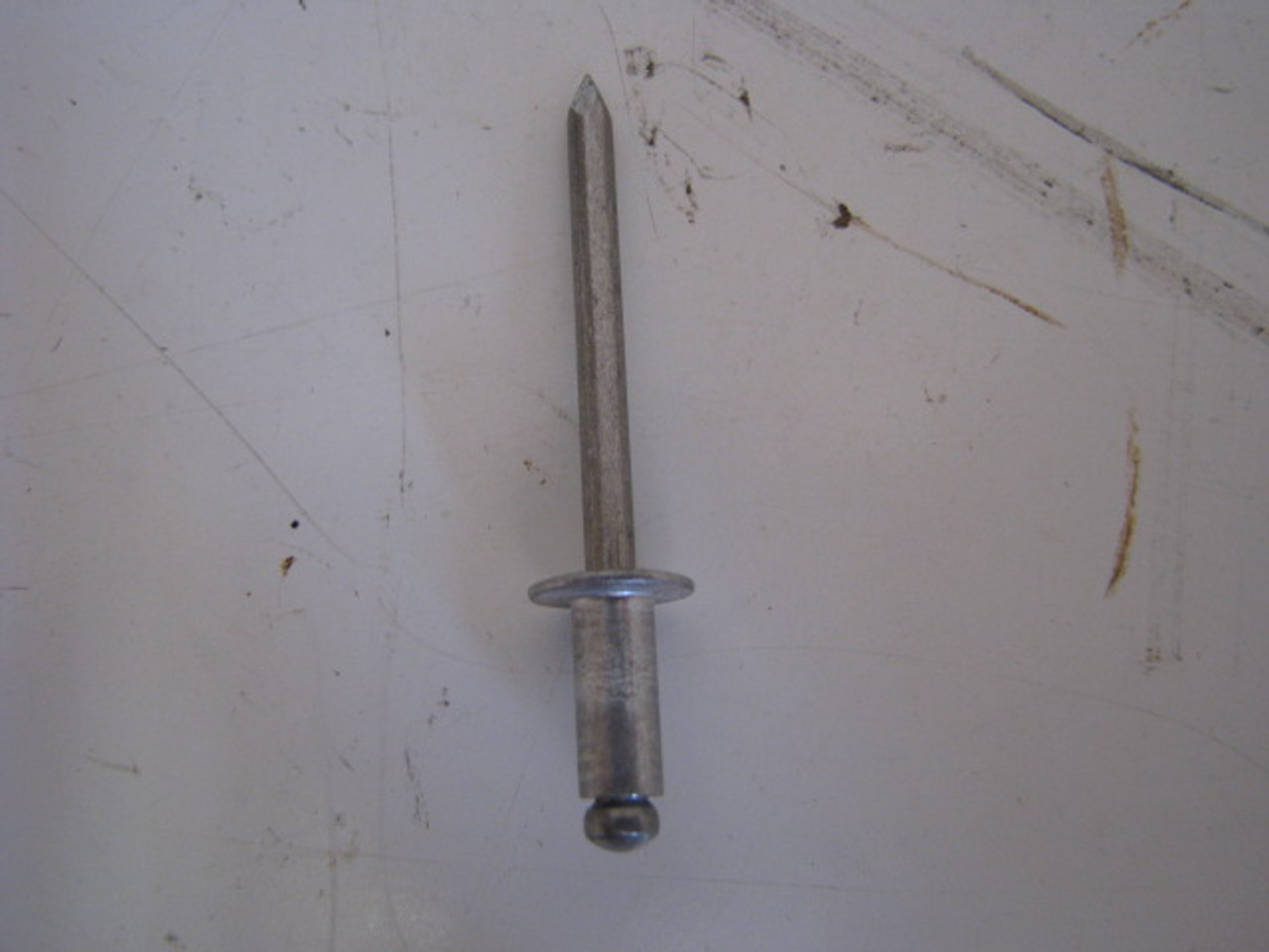3/16" Aluminum Medium Pop rivets (2.5oz Approx. 50pk) (CHW043) VERTICAL VIEW