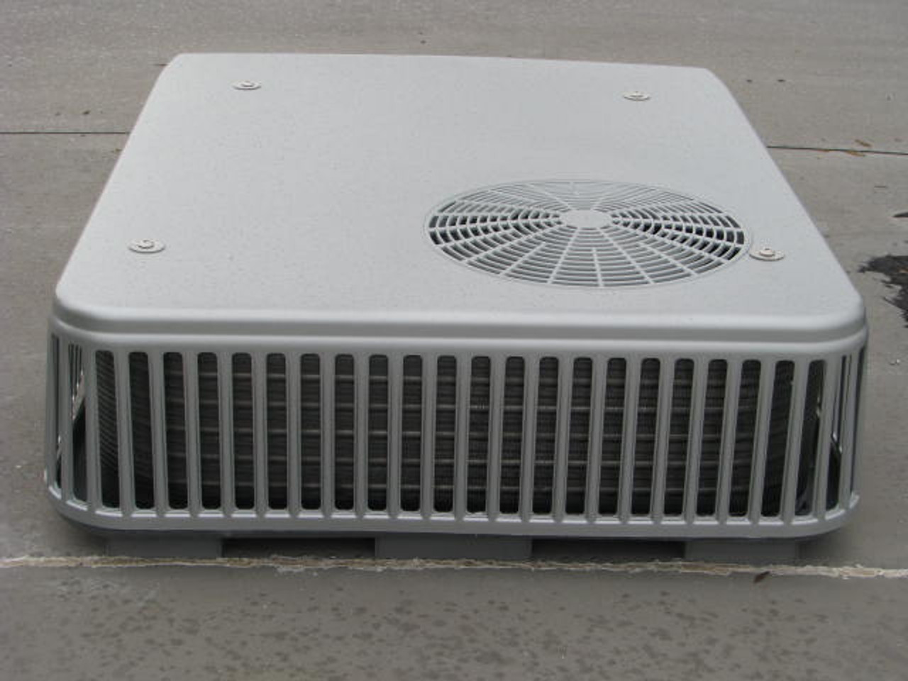 Coleman Mach 8 Plus Air Conditioner (08-2000)
