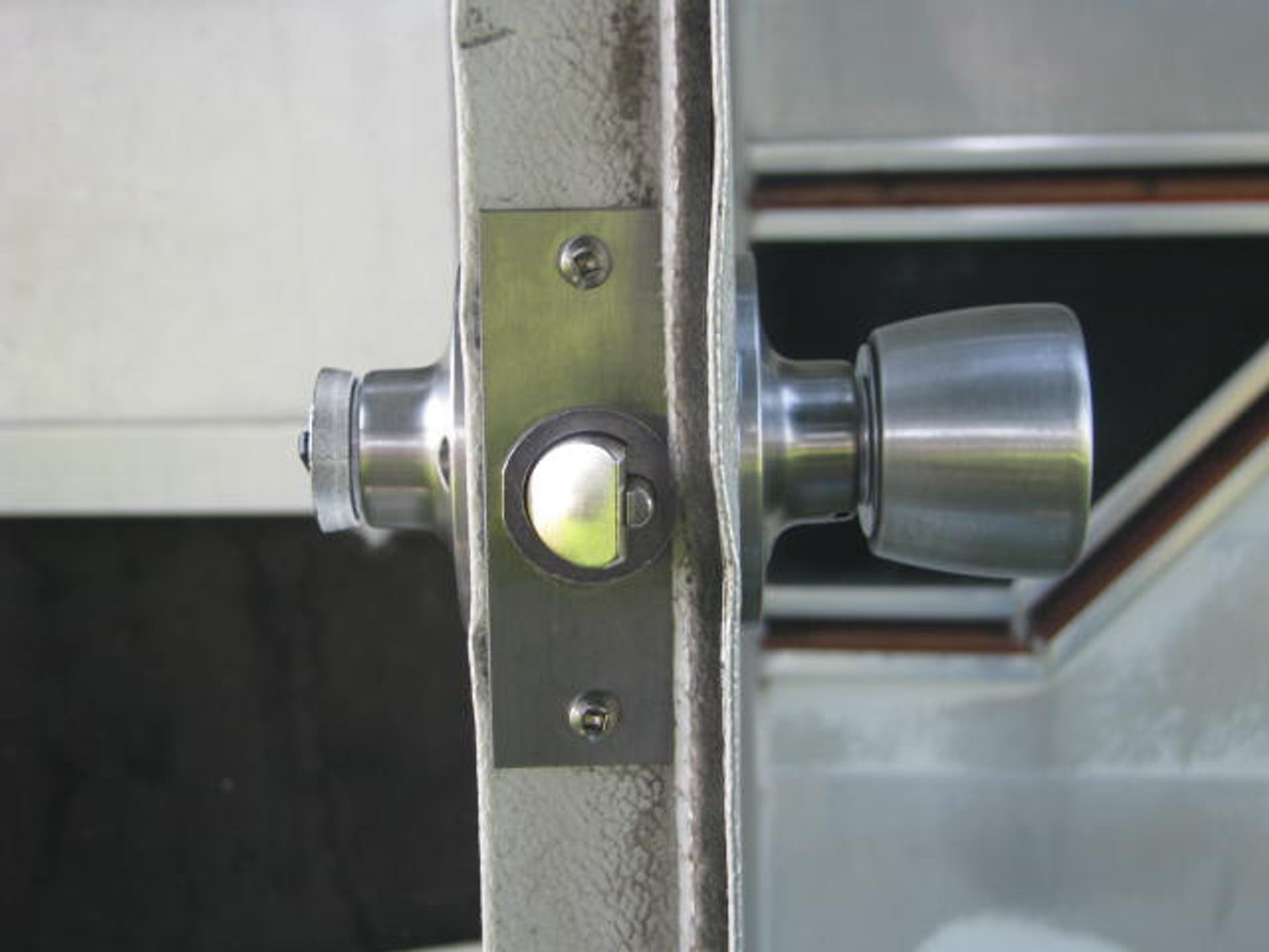 Bargman L-100, L-200 Retrofit Lock Kit (CHW106) Lock kit installed