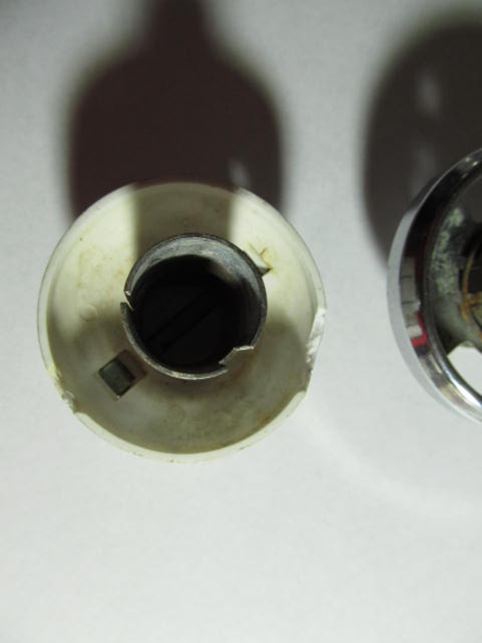 White Oven Knob (AP112)