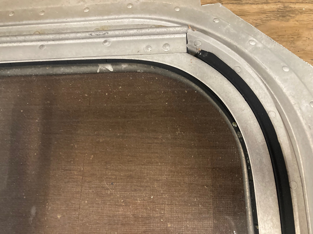 Spartanette Aluminum Rear Window (Complete)