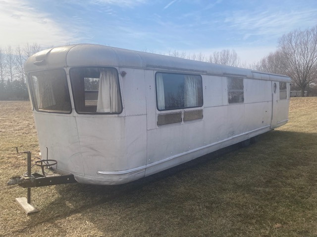 1953 Spartan 37' Imperial Mansion