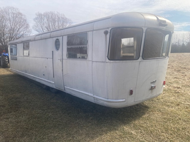 1953 Spartan 37' Imperial Mansion
