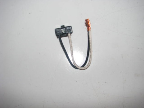 Two prong 110v Receptical (CEL001)