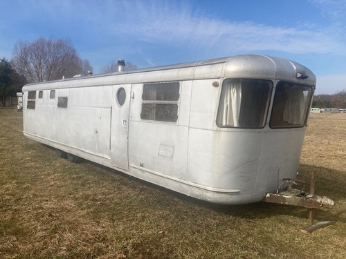 1953 Spartan 37' Imperial Mansion