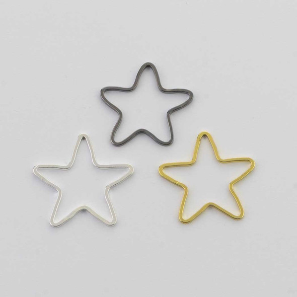 Reach for the stars in your next jewelry project with our Plated Brass 22mm Star Link.