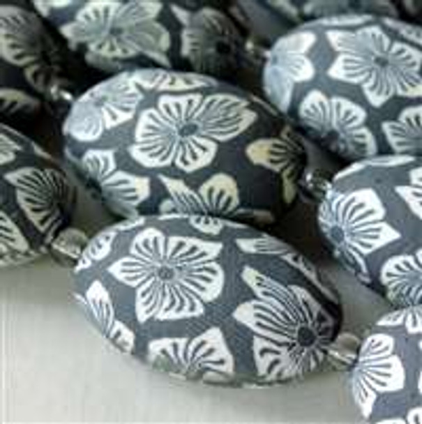 Fimo 19x30mm Gray Puff Oval with White Flowers