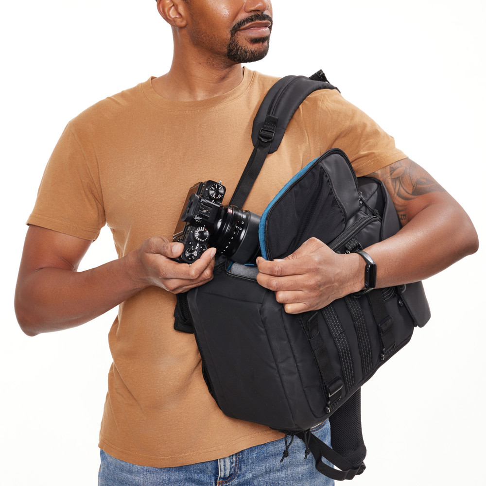 AXIS V2 18L LT BACKPACK BLACK | Tenba