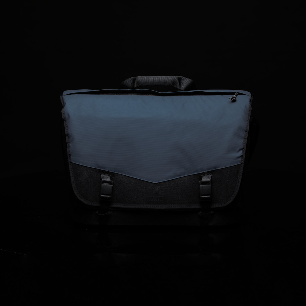 DNA 16 Pro Messenger Bag - Blue