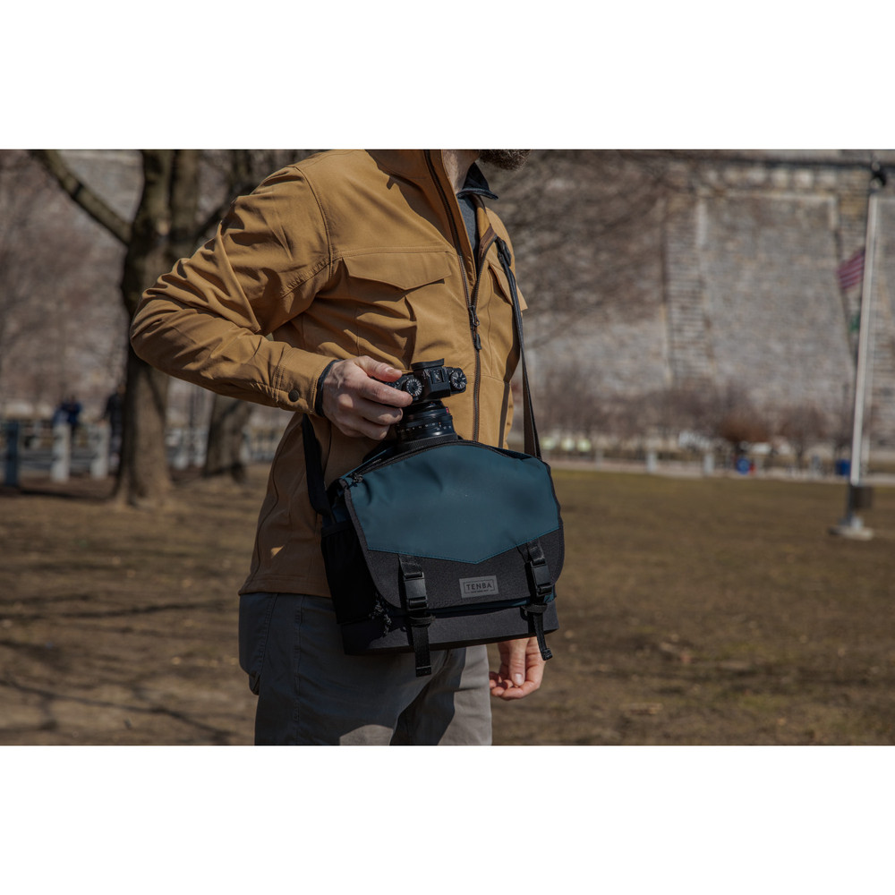 DNA 9 Messenger Bag Blue, Camera Backpack (638-571) | Tenba