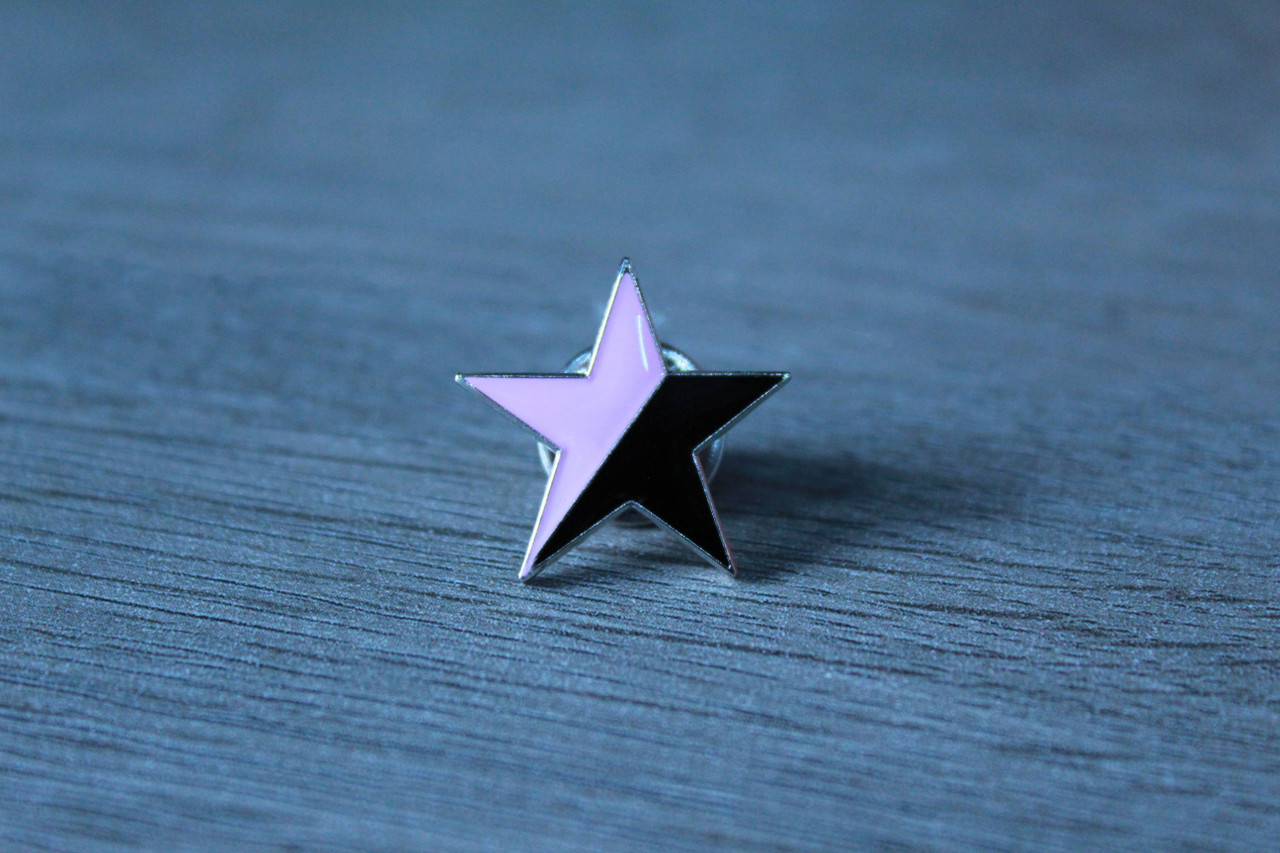 Black Pink star enamel badge - Calton Books (SP) Ltd