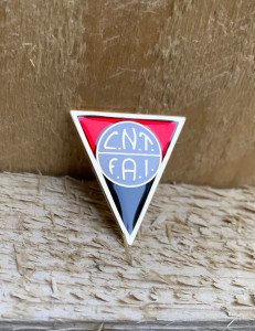 CNT FAI triangle reproduction enamel badge
28 mm CNT FAI triangle reproduction enamel badge
28 mm