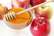 Why Do We Eat Apples and Honey on Rosh Hashanah?
