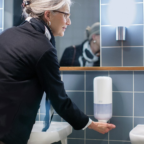 Tork Skincare Dispenser White Tork Skincare Dispenser White