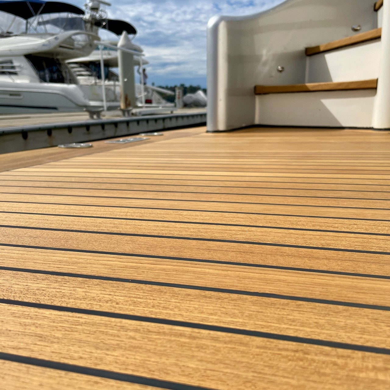 Teak Deck with Sealer
