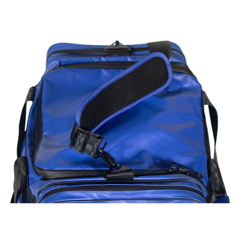 Overnighter Side View with Handle