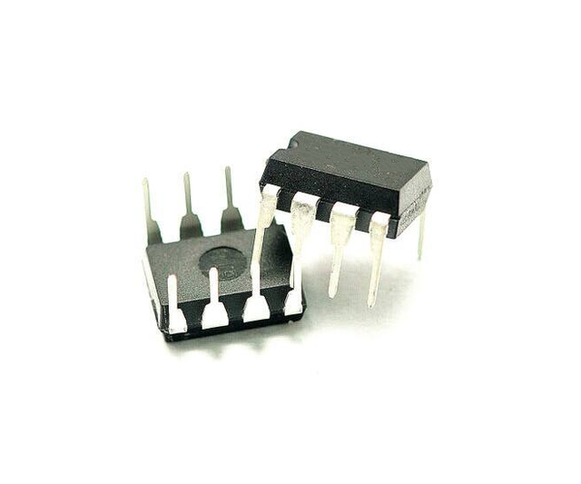 100pcs-lot-at24c32a-at24c32-24c32-dip8-memory.jpg-640x640.jpg