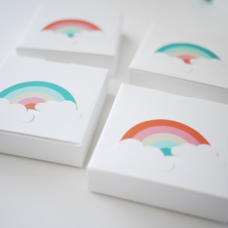 Carré Arc-en-ciel sucré et salé, contenants à dragées