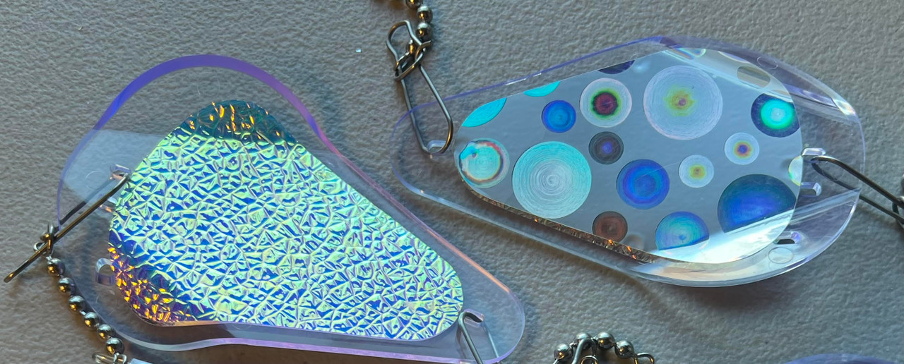 Ultramo - Ghost UV ( clear ) with Chameleon UV and Holographic on the reverse. 