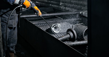 How To Use Solvent vs Water-Based Cleaners