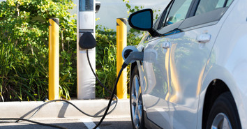 How Lubricants Can Adapt to Electric and Hybrid Vehicles