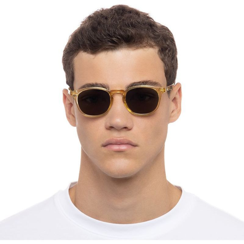 Le Specs Club Royale