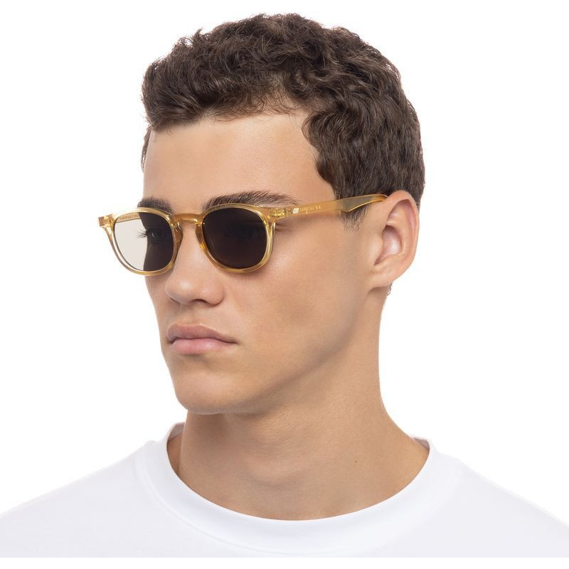 Le Specs Club Royale