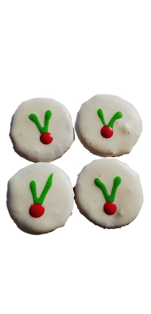 Christmas Holly DOG Treats - 40 PCE Bulk BUY — Australian made dog treats by Huds and Toke